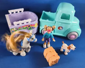Camioneta pickup Fisher Price Sweet Street Pony de colección con remolque perro pony niña heno - Imagen 1 de 10