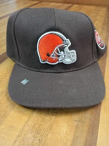 CLEVELAND BROWNS----SAISONKARTENMITGLIED----- VERSTELLBARE MÜTZE--47 MARKE - Bild 1 von 4
