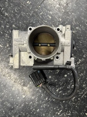 Lamborghini Gallardo, Murcielago, carrocería del acelerador, usado, P/N 07L133063A Foto 1 de 4