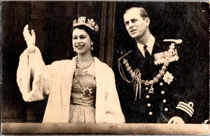 Postkarte Raphael Tuck & Söhne Queen Elizabeth und Prinz Phillip RPPC - Bild 1 von 3
