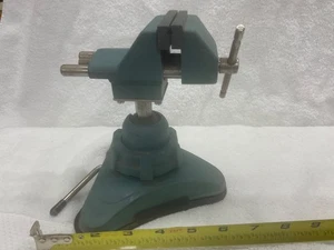 2 1/2” Shop Table Bench Vice - Picture 1 of 6