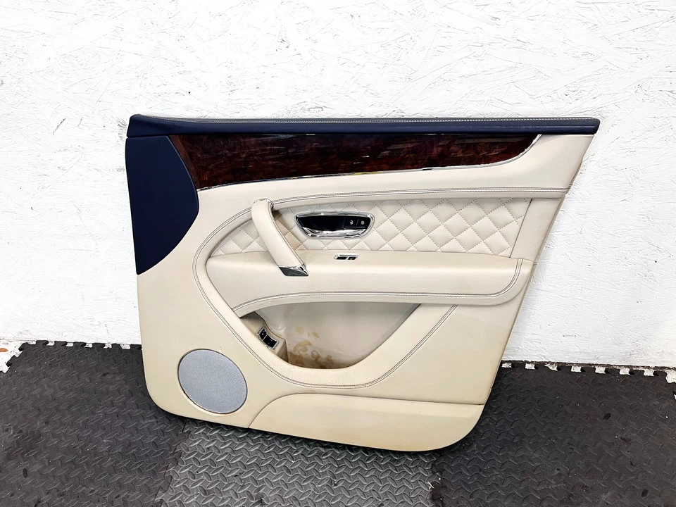 16-20 BENTLEY BENTAYGA PUERTA DELANTERA DERECHA PANEL MOLDURA ALTAVOZ CUBIERTA MANIJA TARJETA OEM Foto 1 de 4