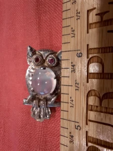 Antique Silver Tone Jelly Belly Bird Owl Brooch Pin Real Ruby Eyes Rubies - Picture 1 of 6