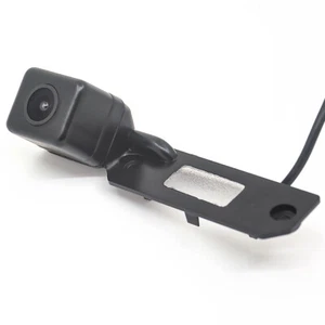 Caméra de recul pour VW Touran Passat Jetta Caddy Golf Plus Multivan T5 - Picture 1 of 8