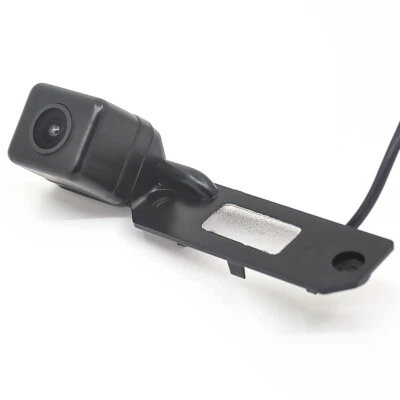 Caméra de recul pour VW Touran Passat Jetta Caddy Golf Plus Multivan T5 - Photo 1/4