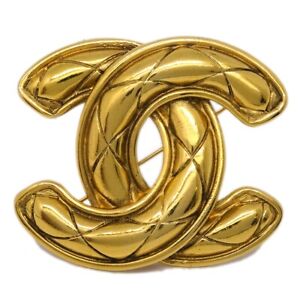 Chanel Quilted CC Brooch Pin Gold 1152 132946