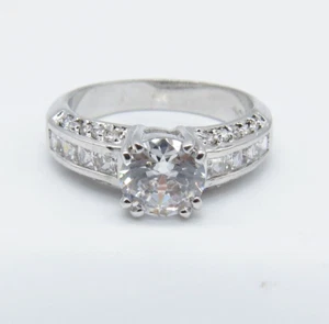 Anillo de cóctel de circonita cúbica talla 9,75 tono plata anillo para mujer - firmado - Imagen 1 de 11