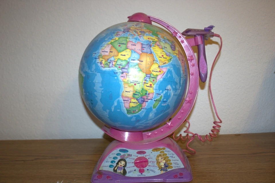 Bratz Adventures In Learning Globe - English - Interactive - Image 1 of 4