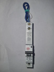 (TYPE A)WYLEX 32 AMP CURVE B 6kA 30mA RCBO can fit in old/new busbar NSBS32-B/1 - Picture 1 of 2
