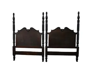 Antique Pair of Carved Mahogany Federal Style Headboards for Twin Beds - Picture 1 of 12