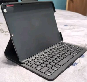 LOGITECH Slim Folio YR0077 Grey Ultra-Portable Bluetooth Keyboard 820-009243 - Picture 1 of 5