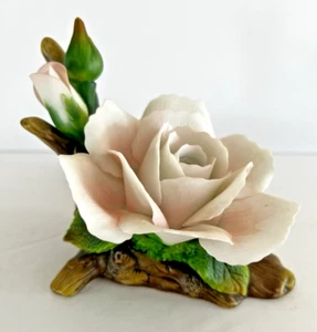 Fiore rosa porcellana Capodimonte vintage bianco, rosa blush. luce notturna - Foto 1 di 6