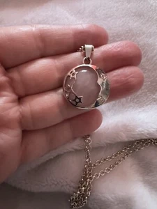 ROSE QUARTZ Gemstone CRESCENT MOON SILVER PLATED 18 Inch Necklace - Picture 1 of 3
