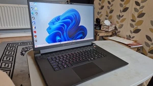 Alienware M17 Ryzen Edition R5 Laptop Ryzen 7 6800H 16GB RAM RTX 3070ti 1TB SSD - Picture 1 of 8