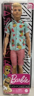Muñeca Barbie Fashionistas #152 caucásica KEN GHW68 en camisa tropical, en caja original Foto 1 de 4