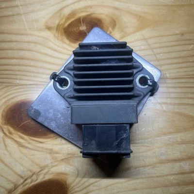 98-05 2004 HONDA SUPER HAWK 1000 VTR1000F RECTIFIER VOLTAGE REGULATOR #232 - Image 1 of 4
