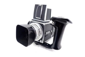 Hasselblad 500C Con Planar 2.8/50mm Con Impugnatura - Rivenditore Specializzato - Bild 1 von 15