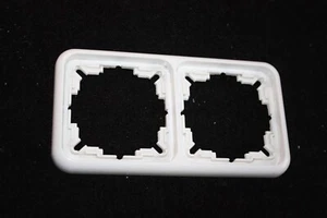 Gira Fläche altes System 2-fach Rahmen 21273 in reinweiß - Bild 1 von 1