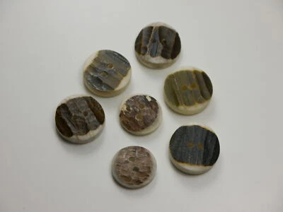 7 Stück Horn Trachtenknöpfe 5 d=20 mm 2 d=18 mm Zierknöpfe Muster TK-III-19 - Bild 1 von 3