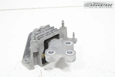 17-24 CHRYSLER PACIFICA FRONT LEFT TRANSMISSION FRAME MOUNT BRACKET SUPPORT OEM - Image 1 of 4