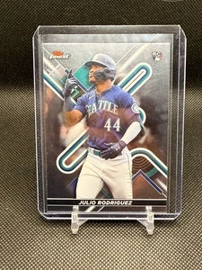 2022 Topps Finest Julio Rodriguez RC Rookie #23 - Picture 1 of 2