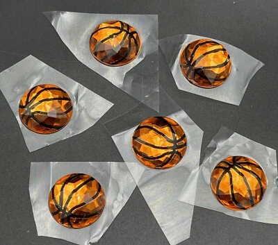 6 pegatinas redondas facetadas acrílicas de baloncesto de 3/4" Foto 1 de 4