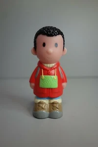 Figura de tela roja ELC Happyland People SCHOOL BOY - Imagen 1 de 7