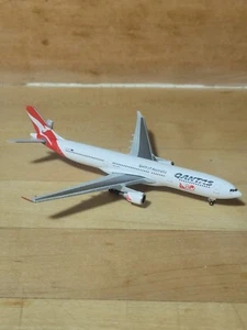 Herpa 1:500 Qantas A330-300 80 Years - Picture 1 of 2