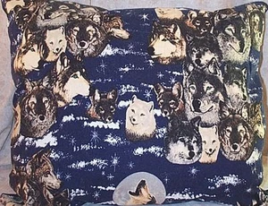 Almohada decoración del hogar lobo, lobos, azul marino 17" pulgadas NUEVO - Imagen 1 de 1