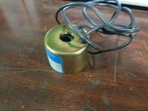 Honeywell PC3D360 Skinner Valve, Coil: DC2-3AD, 24VDC - Picture 1 of 3