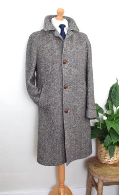 GIEVES & HAWKES Donegal Tweed Raglan Coat Size 38R/48R Medium Flecks Bespoke - Image 1 of 4