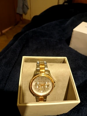 Michael Kors 银色玫瑰金手表 — 第 1/4 张图片