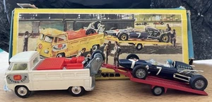 Corgi Toys Gift Set 6, V.W. & Maserati Racing Car - Rare & Original  - Picture 1 of 11