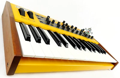 DSI Dave Smith Mopho Synthesizer Keyboard + Top Zustand + 1,5J Garantie - Bild 1 von 4