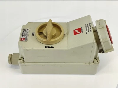 MENNEKES 5605A wall socket 3P + Pe 32A used - Image 1 of 4