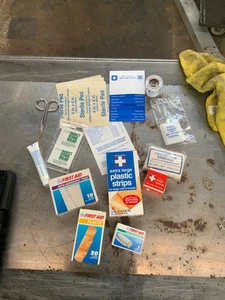 Vintage White Cross Blue Cross Erste Hilfe Zubehör Bandagen Band 99 Lexus Ls400  - Bild 1 von 3