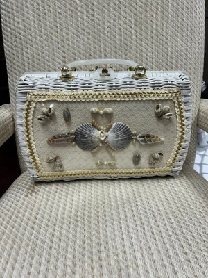Cartera de mimbre blanca vintage Princess Charming by Atlas con conchas marinas Foto 1 de 4