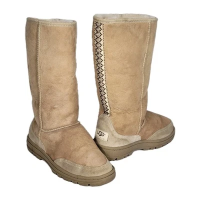 UGG Australia Ultra Alta Trenza Rubia Gamuza Bota Mujer Talla 6 Lana Exterior Acogedora Foto 1 de 4