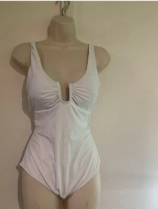 Traje de baño blanco de una pieza con cuello hundido talla grande control abdominal. (T) - Imagen 1 de 5