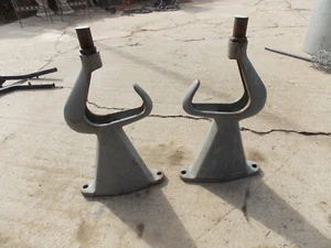 VINTAGE CAST IRON INDUSTRIAL AGE TABLE LEGS old machine or lathe? 28 1/4 tall - Picture 1 of 10