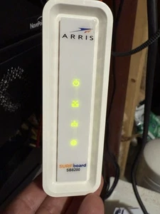 ARRIS SURFboard SB8200 DOCSIS 3.1 10 Gbps Cable Modem - Bild 1 von 4