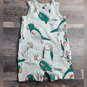 Tea Collection ärmelloser Strampler 12-18 Monate Papageien Muster - Bild 1 von 4