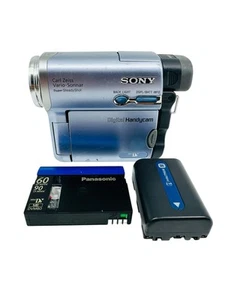 Sony Handycam DCR-TRV19 Mini DV Camcorder with Battery/Tape F325 - Picture 1 of 8