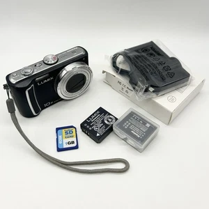 Panasonic LUMIX DMC-TZ4 8.1MP Digital Camera w/ Battery & Charger - Picture 1 of 11
