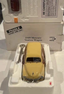 Danbury Mint 1949 Mercury Station Wagon Woodie 1:24 Scale Diecast Bermuda Cream - Picture 1 of 10