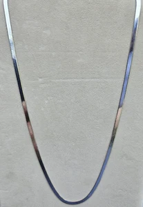 Italian-Made Herringbone Necklace in Sterling Silver, 6.7gr, 20 Inches 3.3mm - Picture 1 of 6