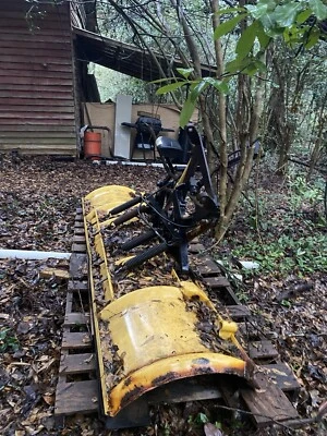 Meyer 8’ Push Blade . Hydraulic Assist With Light Bar - Image 1 of 4