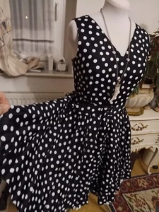 TANZKLEID STANDARDKLEID TUNIERKLEID Gr.38 PETTICOAT SCHÖN SCHWARZE WEIßE TUPFEN - Bild 1 von 19