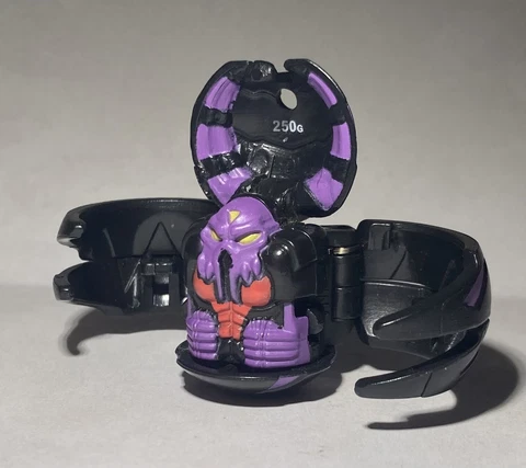 Bakugan Battle Brawlers B1 Darkus Reaper 250G RARE WITH REAPER CARDS Cover