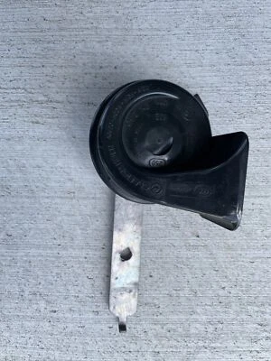 2009-2013 BMW X5 E70 LCI HIGH PITCH TONE HORN SIGNAL 7288095 OEM - Image 1 of 4